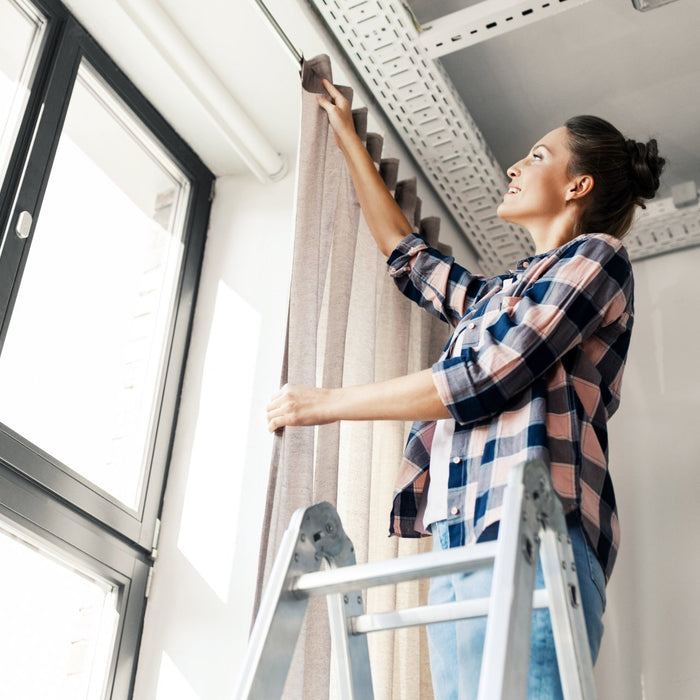 How to Hang Curtains